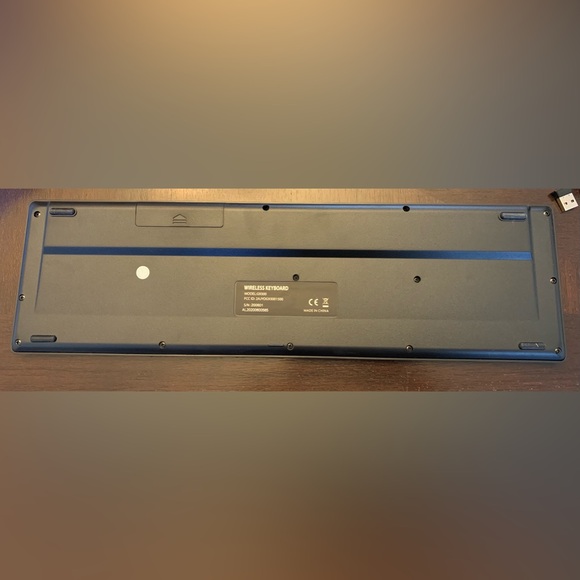 Wireless combo, keyboard and mouse. NIB. Open for photos only. - Picture 2 of 6